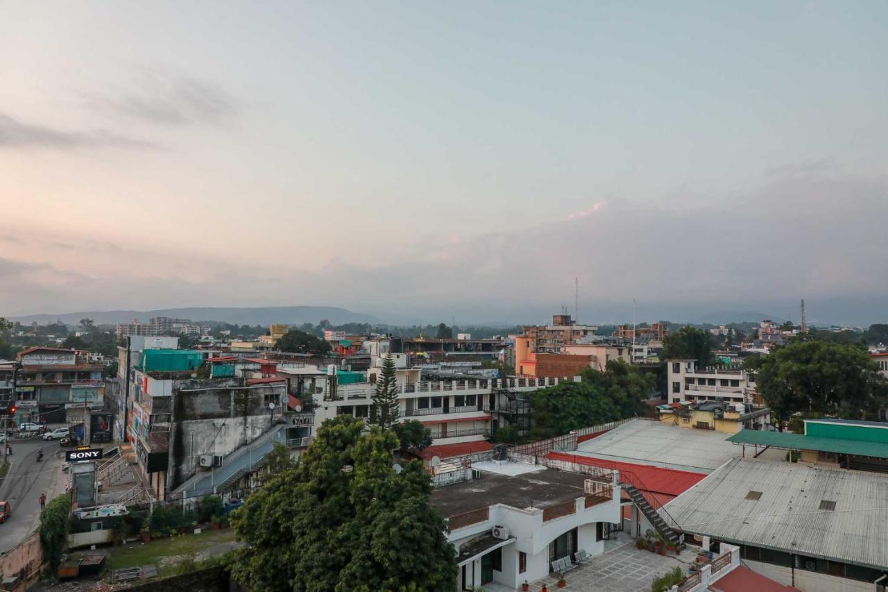 Hotel Alaya Dehradun Buitenkant foto