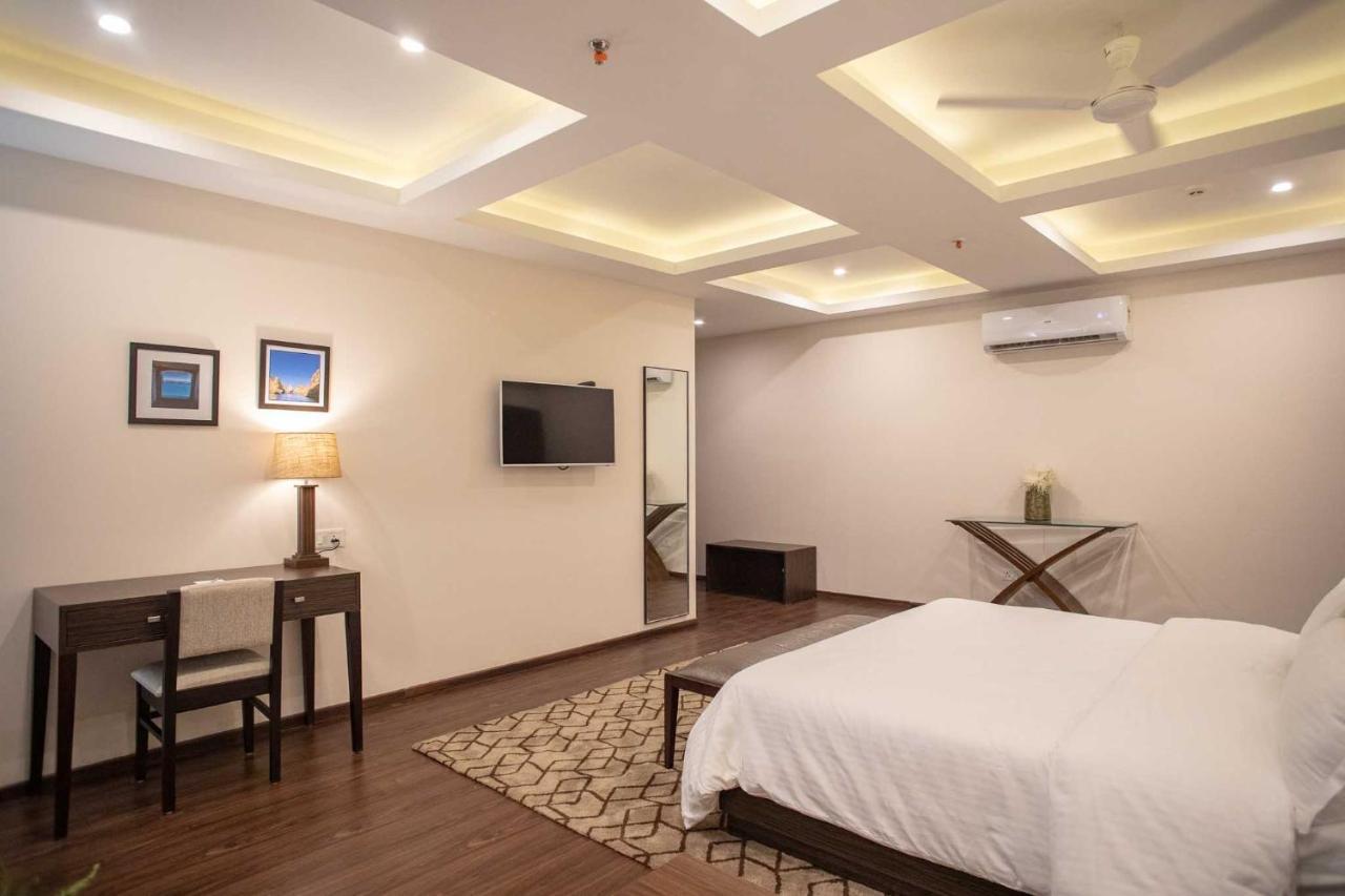 Hotel Alaya Dehradun Buitenkant foto
