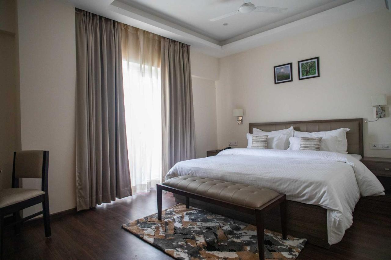 Hotel Alaya Dehradun Buitenkant foto
