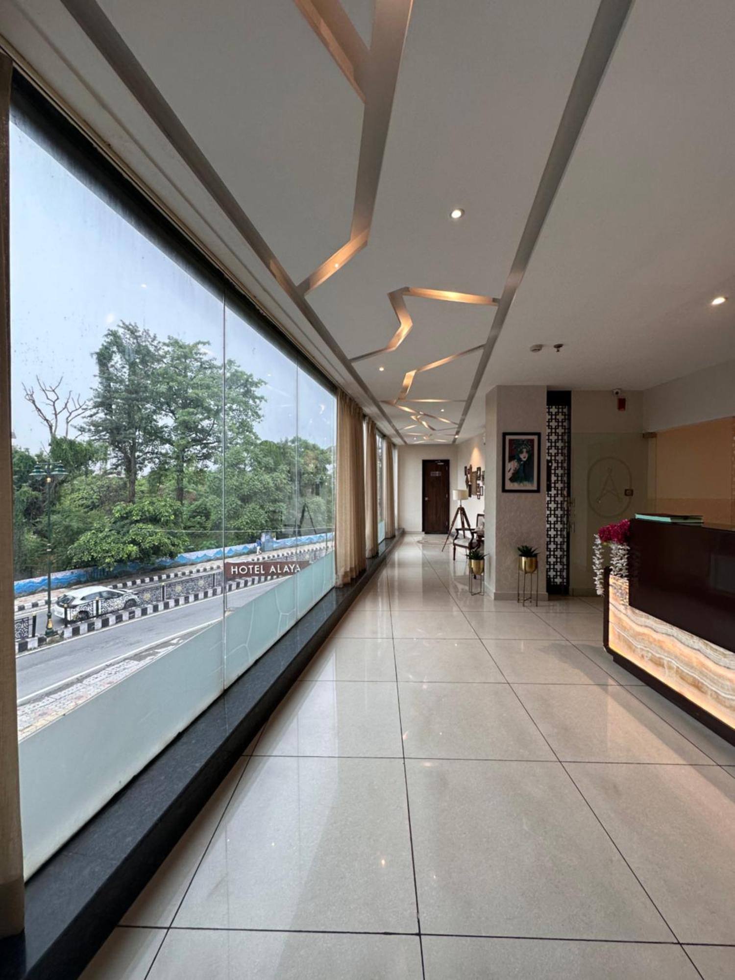 Hotel Alaya Dehradun Buitenkant foto