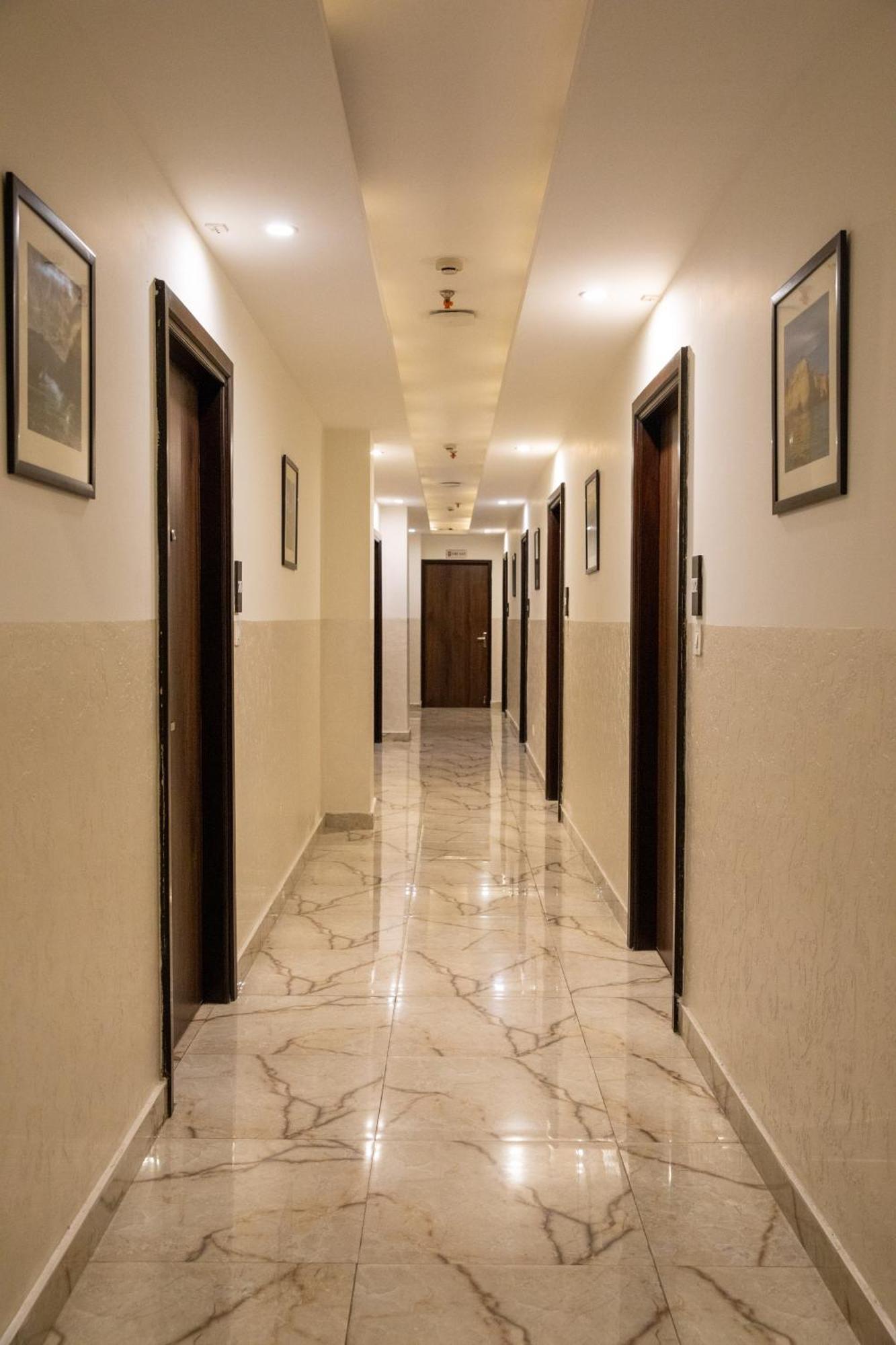 Hotel Alaya Dehradun Buitenkant foto